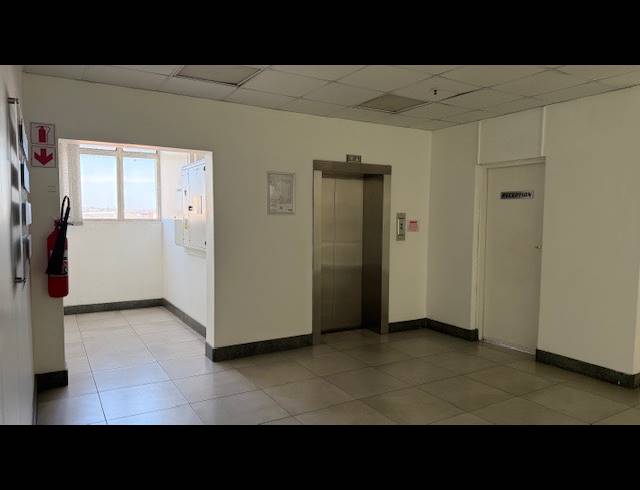 760M² OFFICE TO LET IN CONGELLA